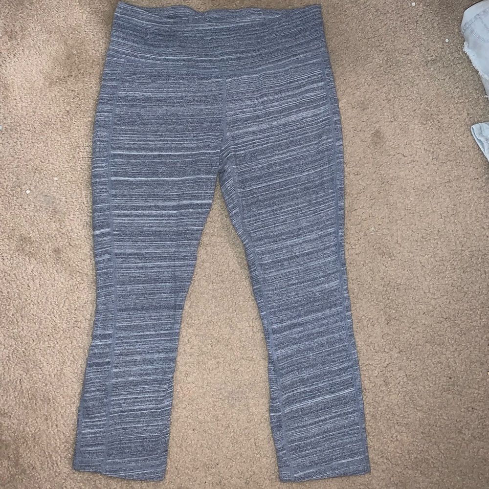 Women’s Gap Fit cropped leggings